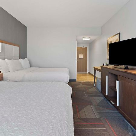 Hampton Inn & Suites Columbus Scioto Downs Экстерьер фото