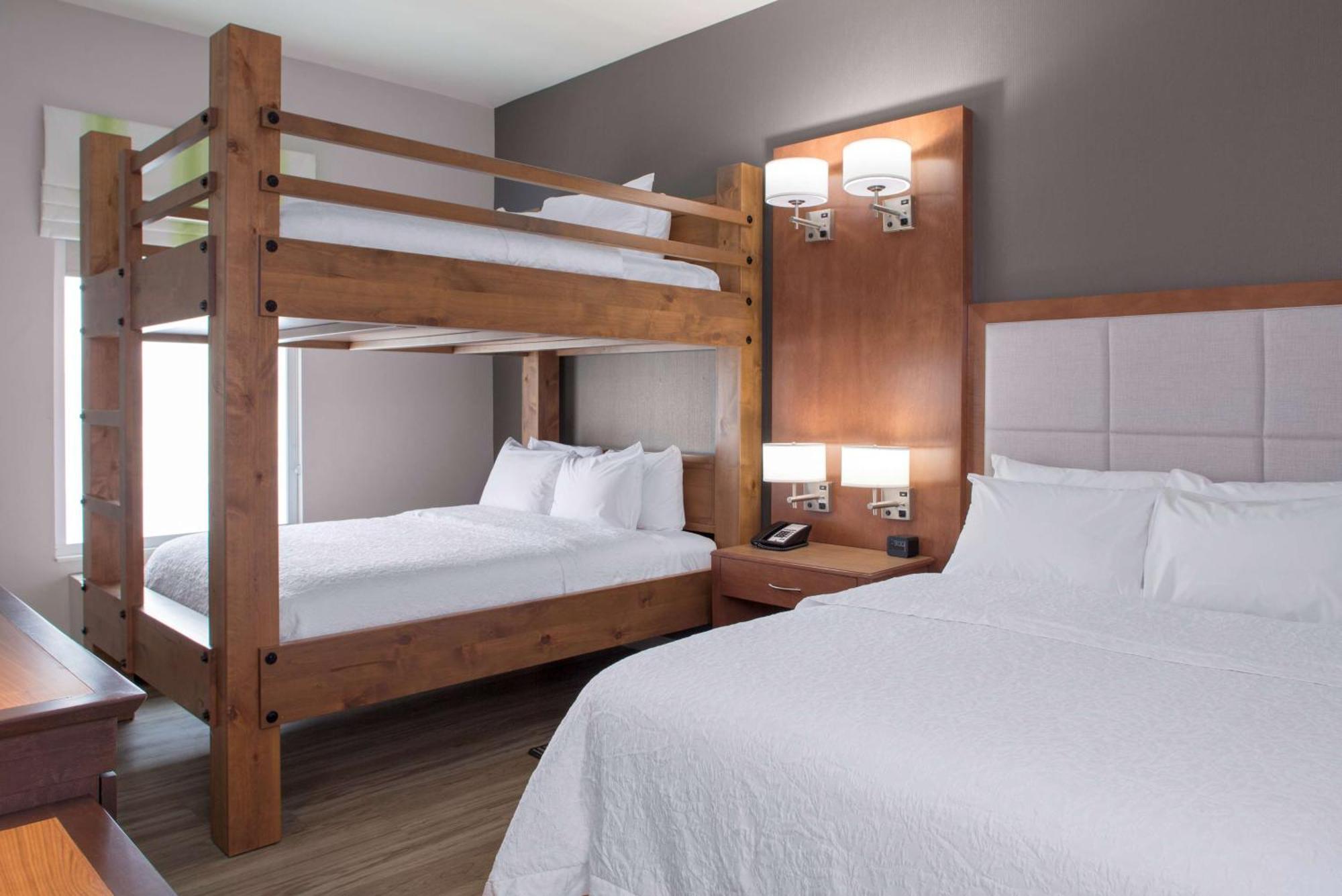Hampton Inn & Suites Columbus Scioto Downs Экстерьер фото