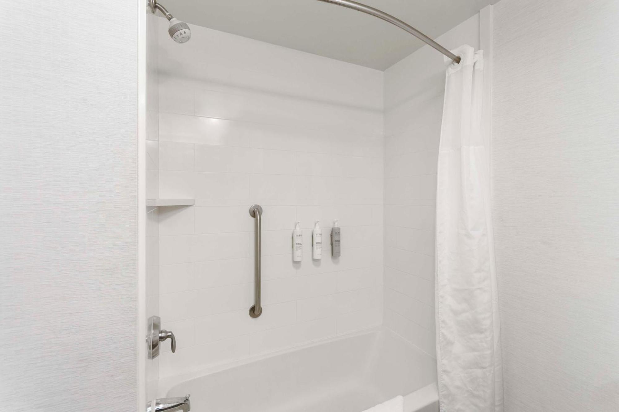 Hampton Inn & Suites Columbus Scioto Downs Экстерьер фото